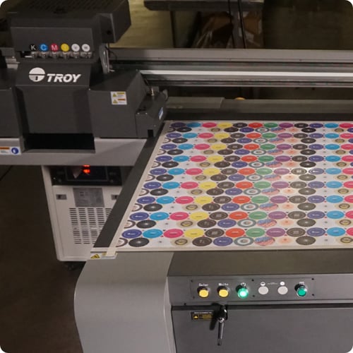 Amostras de tampas de tinta em cópia de impressora plana